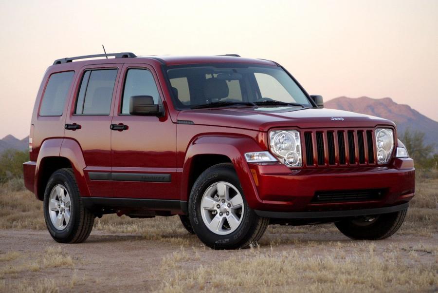  Jeep Liberty Sport 2010 года  (фото 1 из 37)